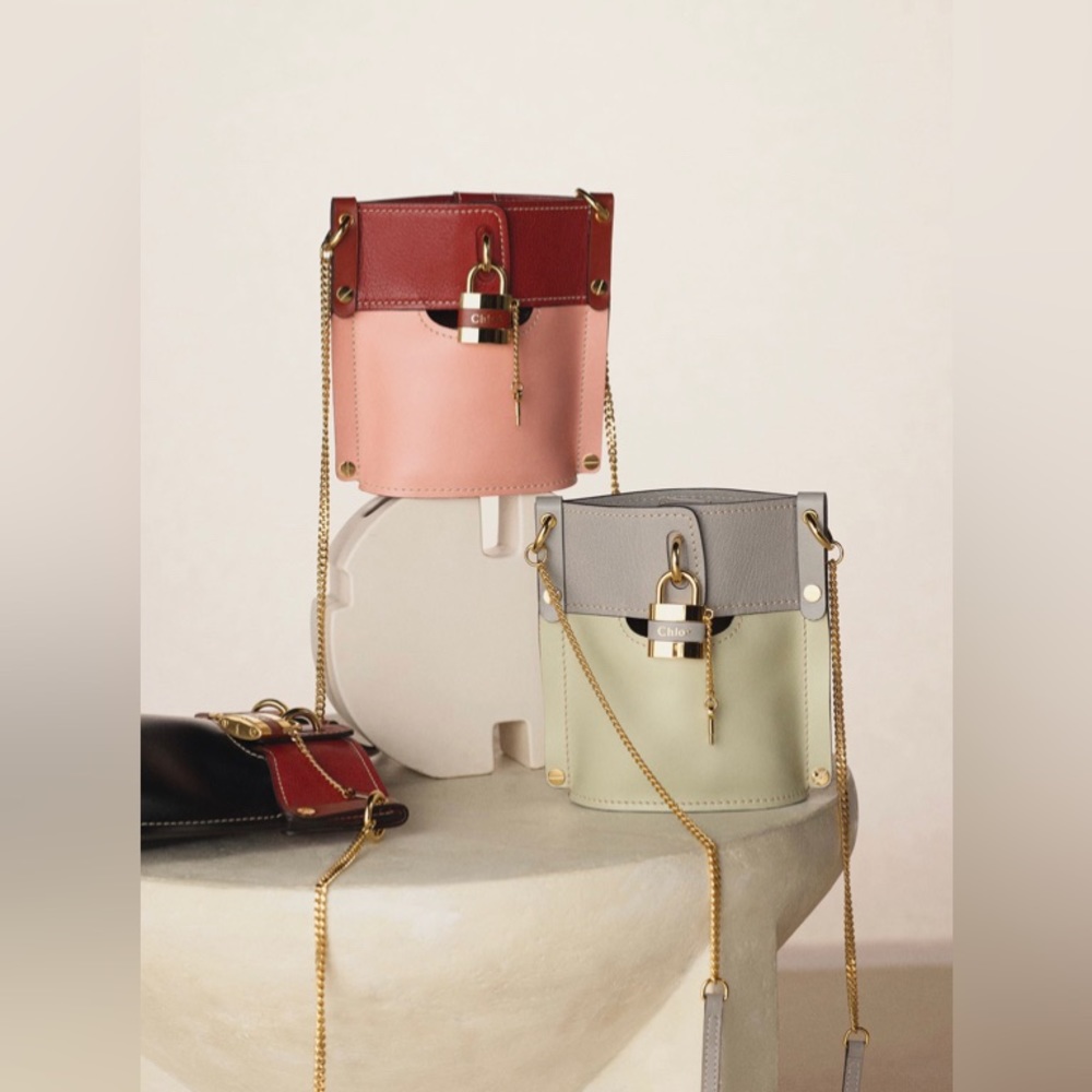 Chloe Aby mini Lock Bucket crossbody bag - Picture 12 of 13
